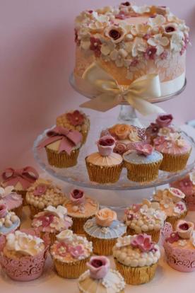 Intricate Couture Cupcakes and Cutting Cake
